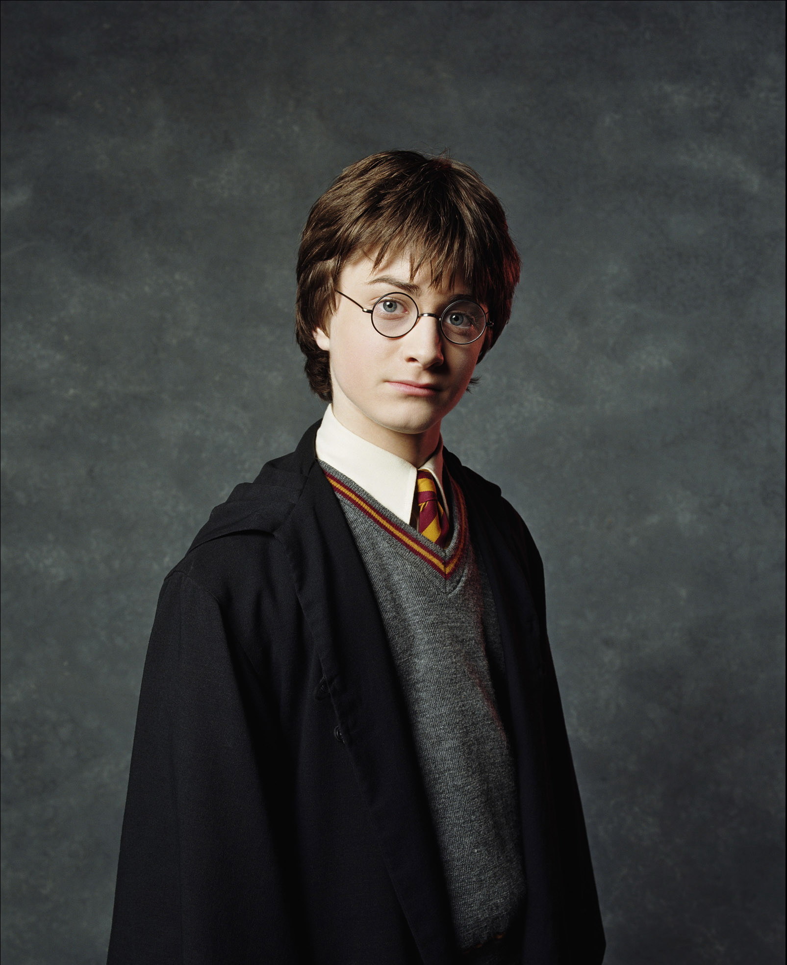 2001-Harry-Potter-and-the-Sorcerer-s-Stone-Promotional-Shoot-HQ-harry-james-potter-11097538-1605-1967